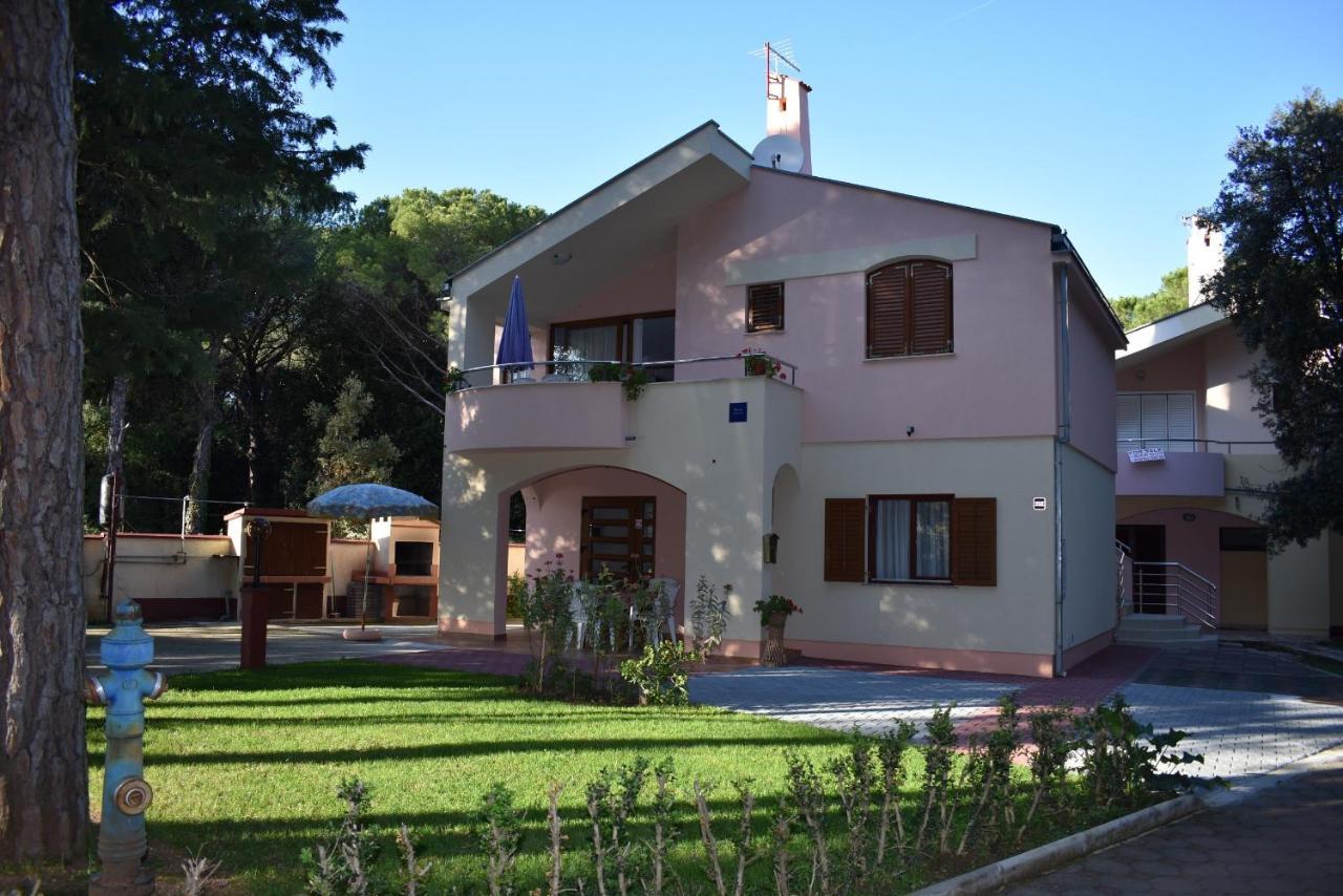 Apartments Sime Soline Biograd Na Moru Quarto foto