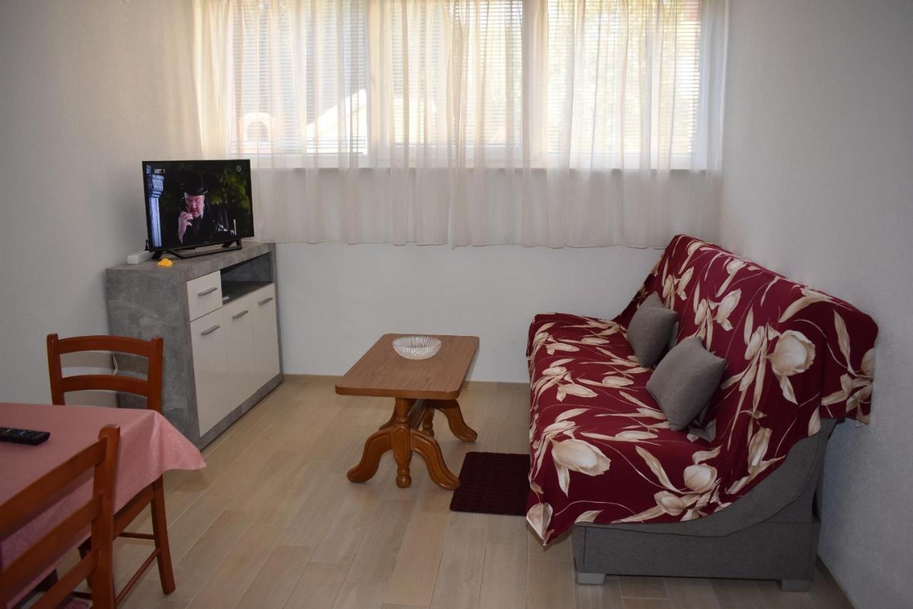 Apartments Sime Soline Biograd Na Moru Quarto foto