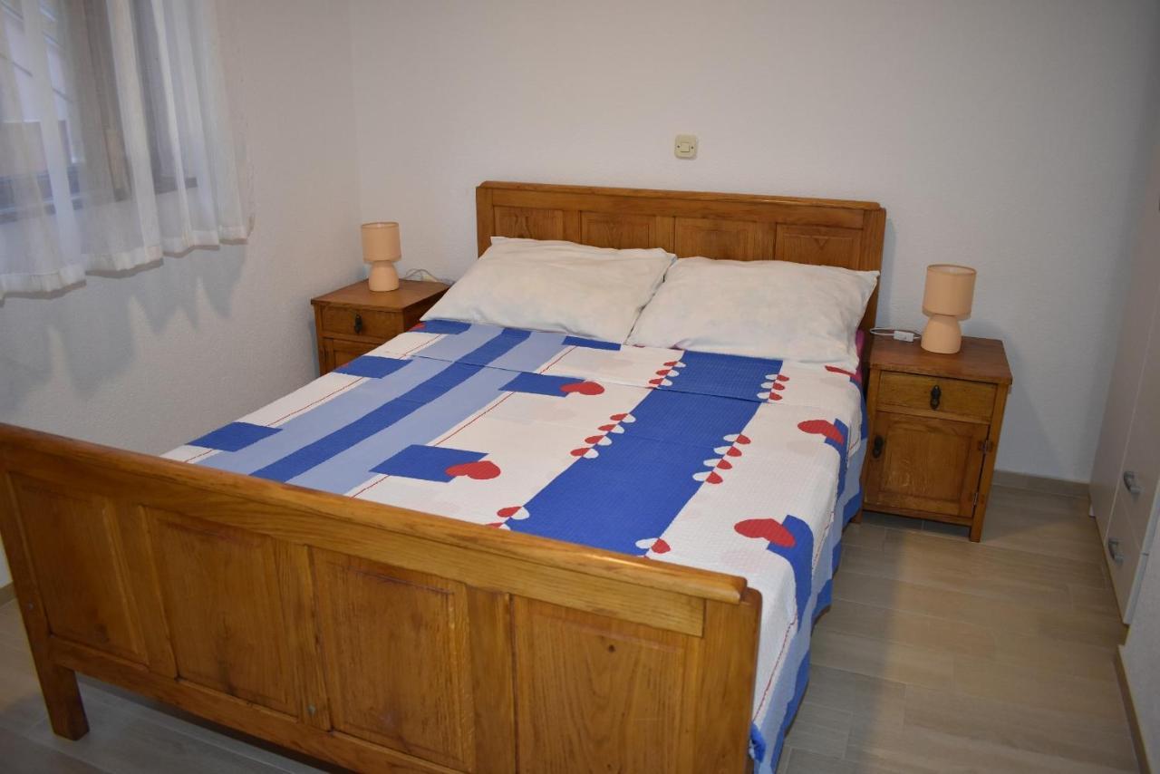 Apartments Sime Soline Biograd Na Moru Quarto foto