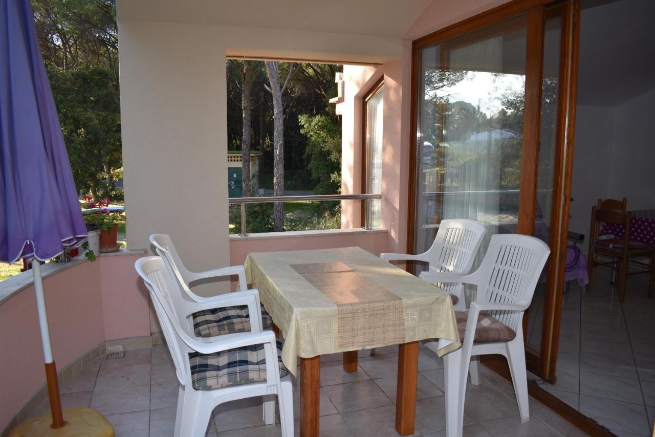 Apartments Sime Soline Biograd Na Moru Quarto foto